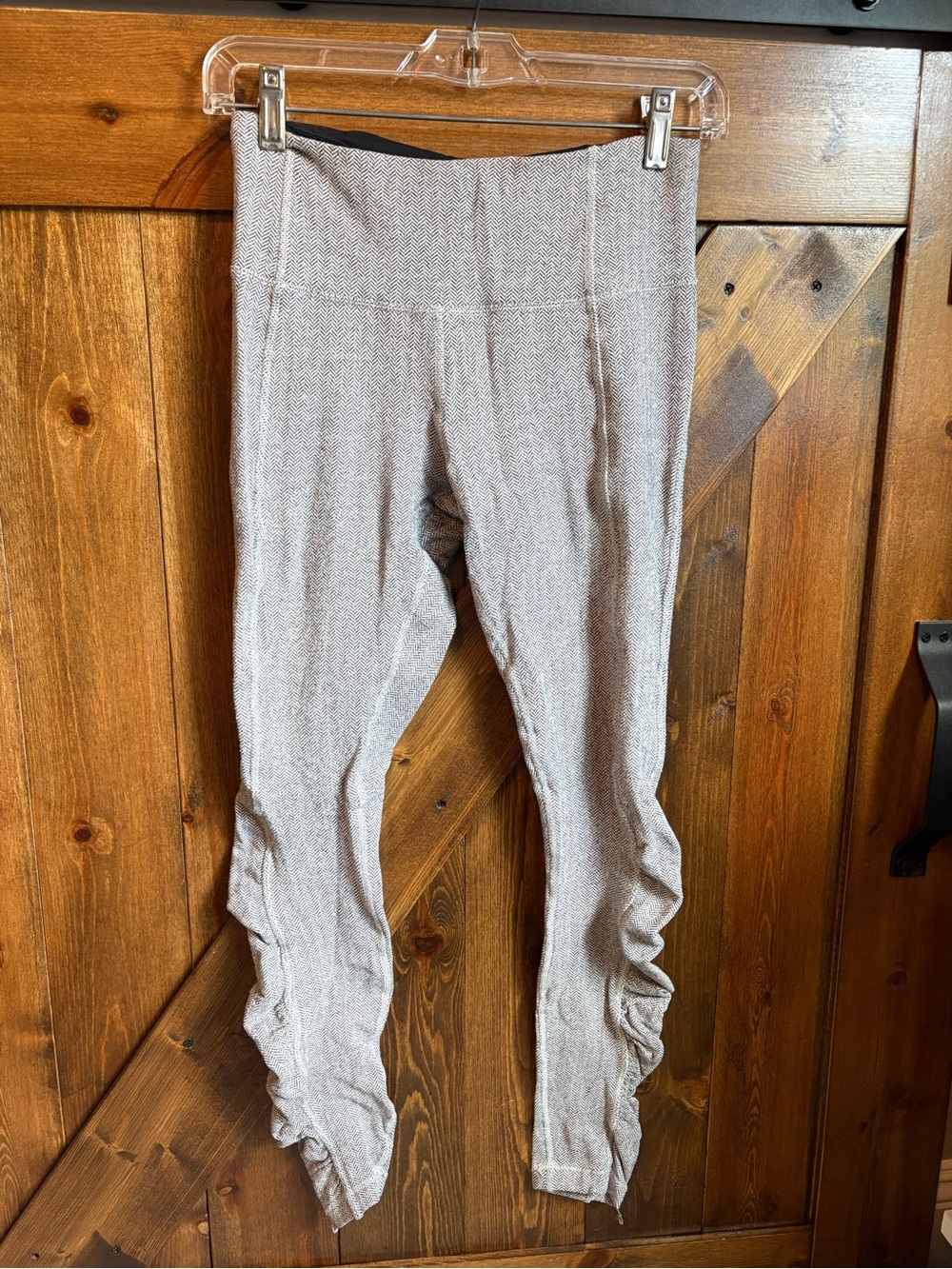 lululemon athletica Herringbone Gray Ruched Calf/Ankle Leggings
